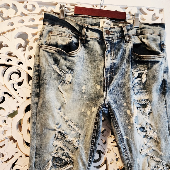 FWRD DENIM CO.  ANNIHLATOR DISTRESSED DENIM MENS JEANS SZ 32 - Picture 6 of 15